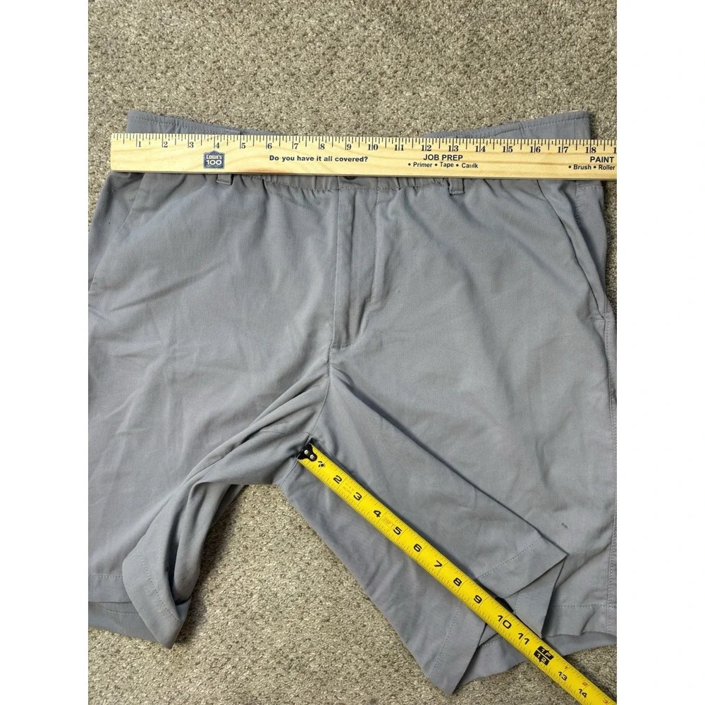 Under Armour Golf Shorts‎ Mens Size 34 Gray Solid Stretch Heat Gear Light